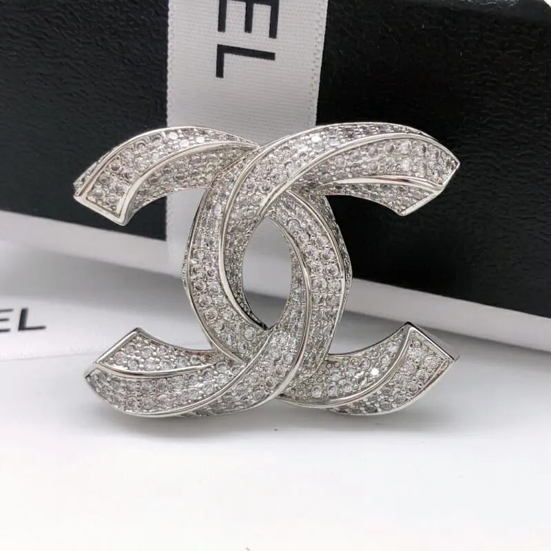 chanel brooches pour femme s_121350b